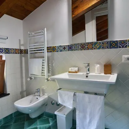 Songbird Bed & Breakfast 3*