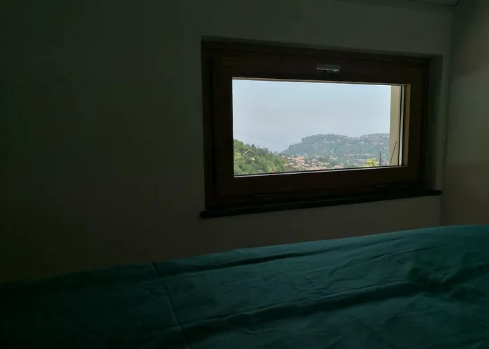 Bed & Breakfast Songbird 3*